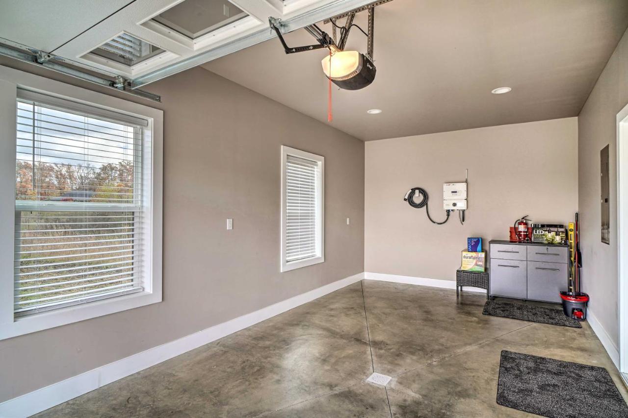 Spacious Sevierville Home With Hot Tub! Exterior photo